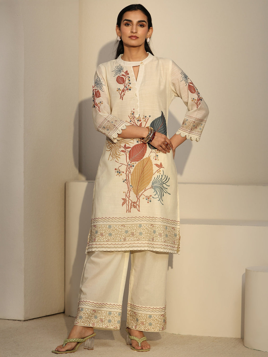 Mameraa Off White Floral Printed Linen Co-Ord Set