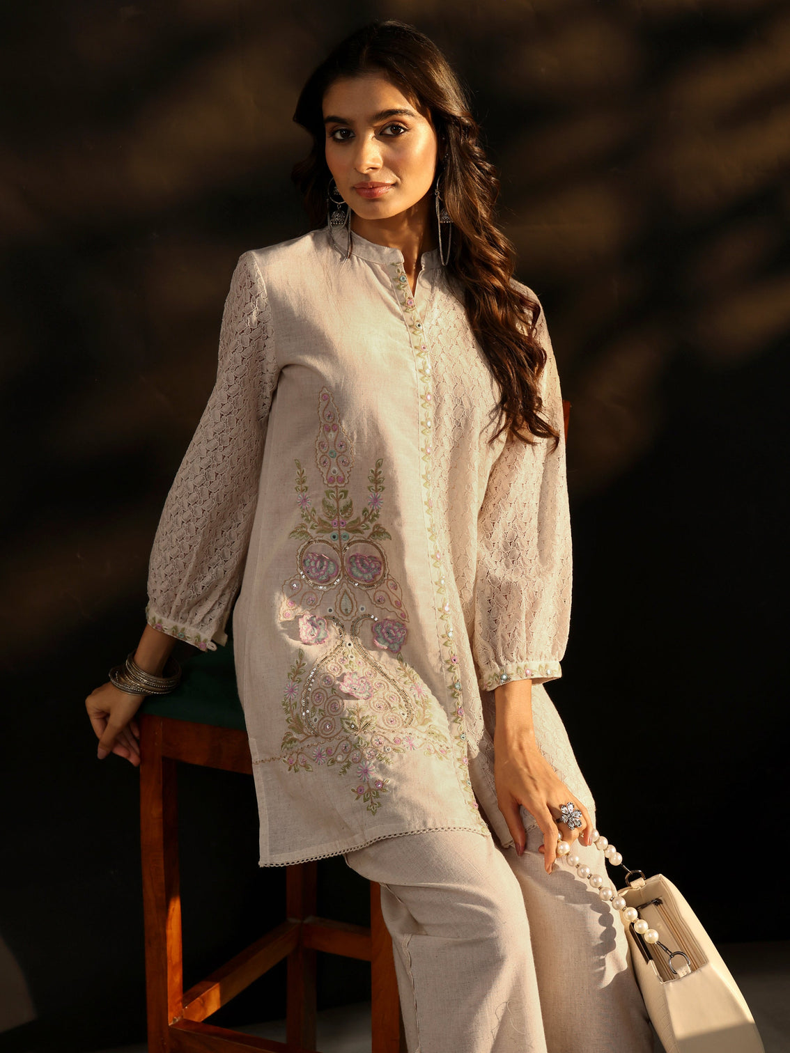 Mameraa Off white Floral Embroidered Cotton Straight Kurta Set