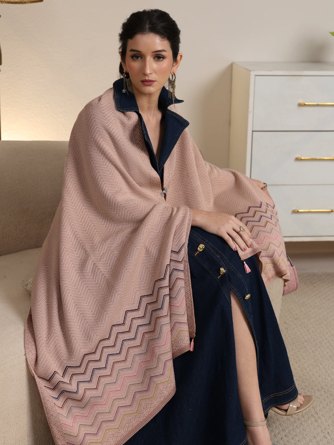 Mameraa Pink Chevron Knitted Acrylic Wrap Shawl