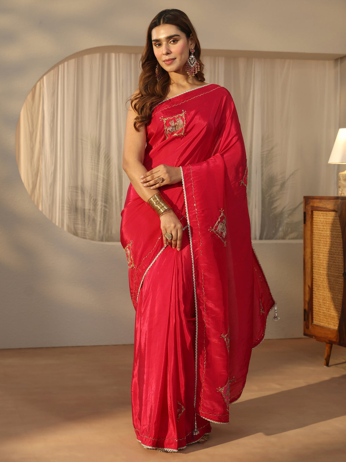 Mameraa Pink Animal Embroidered Saree