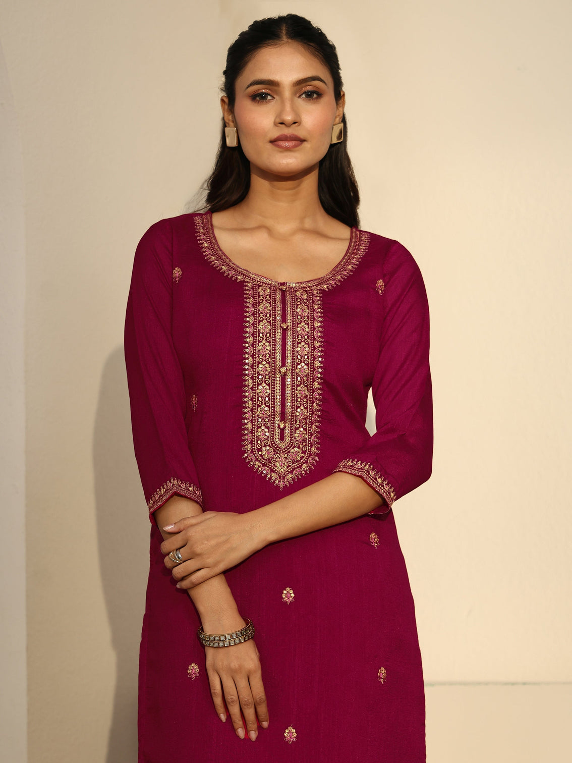 Mameraa Rani Pink Floral Embroidered Silk Blend Straight Kurta