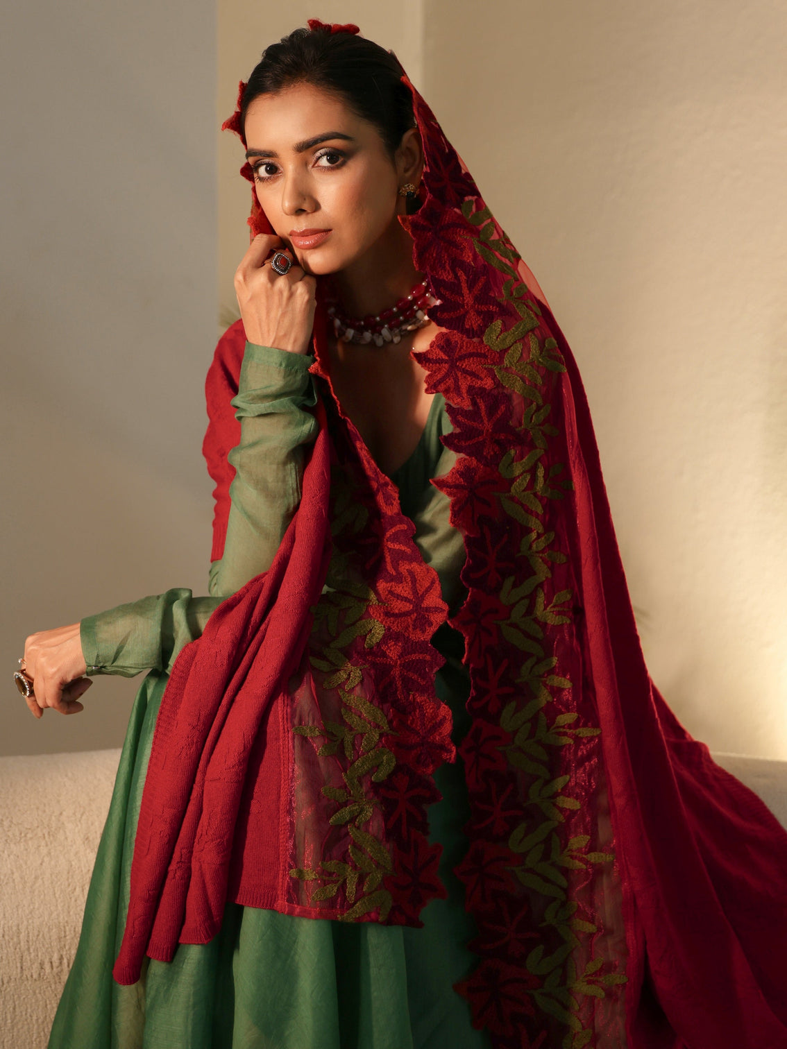 Mameraa Red Floral Knitted Acrylic Wrap Shawl