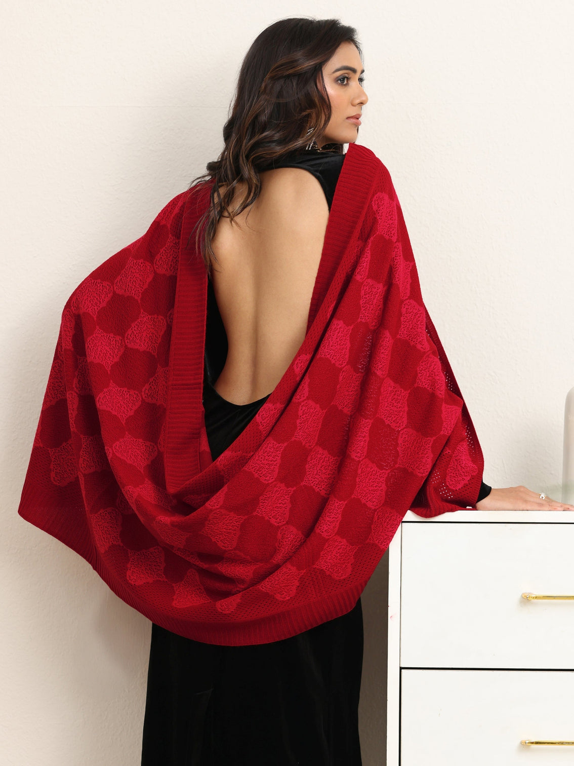 Mameraa Red Geometric Knitted Acrylic Wrap Shawl