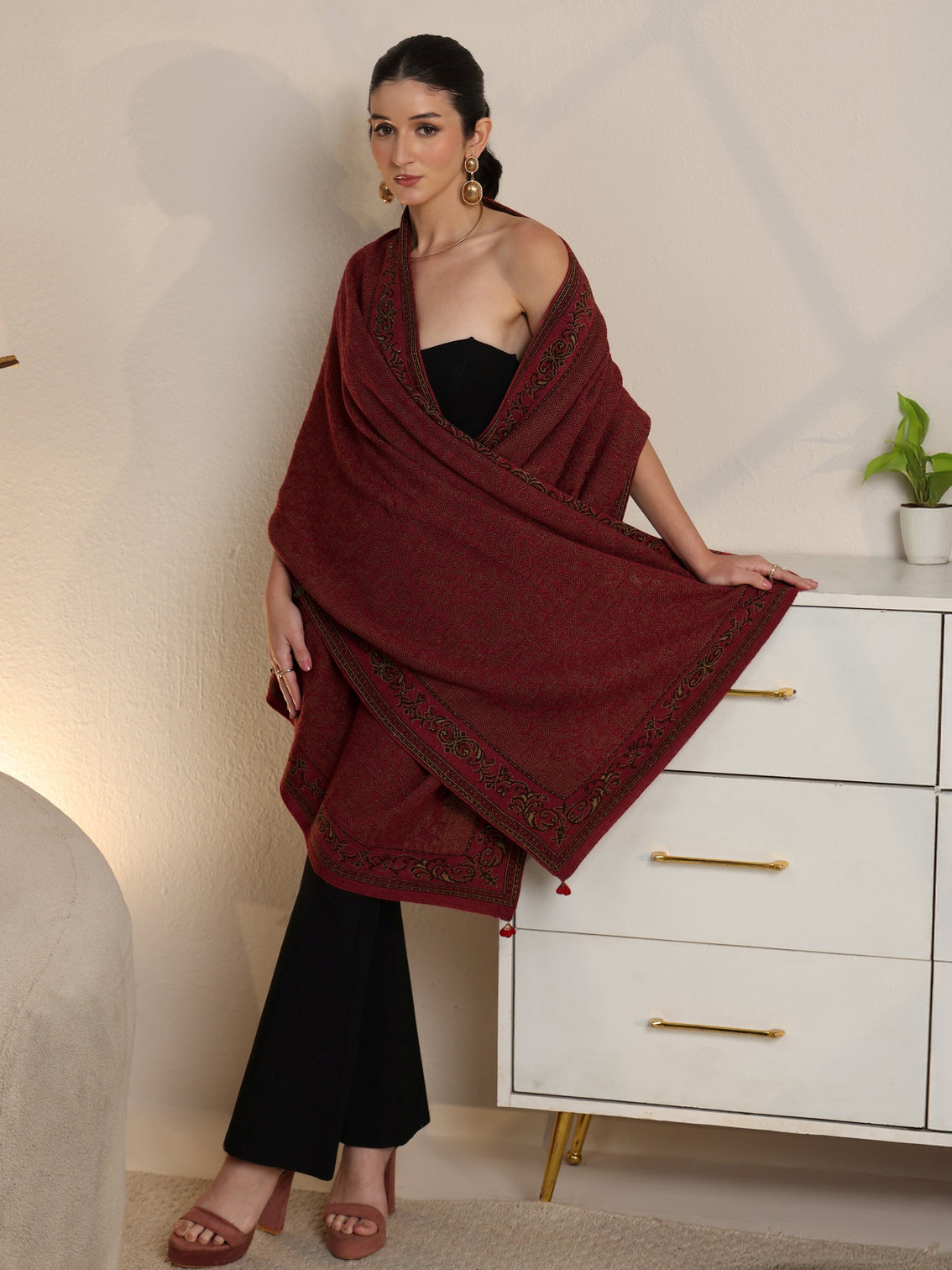 Mameraa Rust Red Floral Knitted Acrylic Wrap Shawl