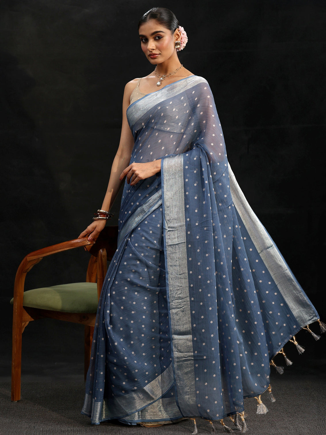 Mameraa Steel Blue Floral Printed Chiffon Saree
