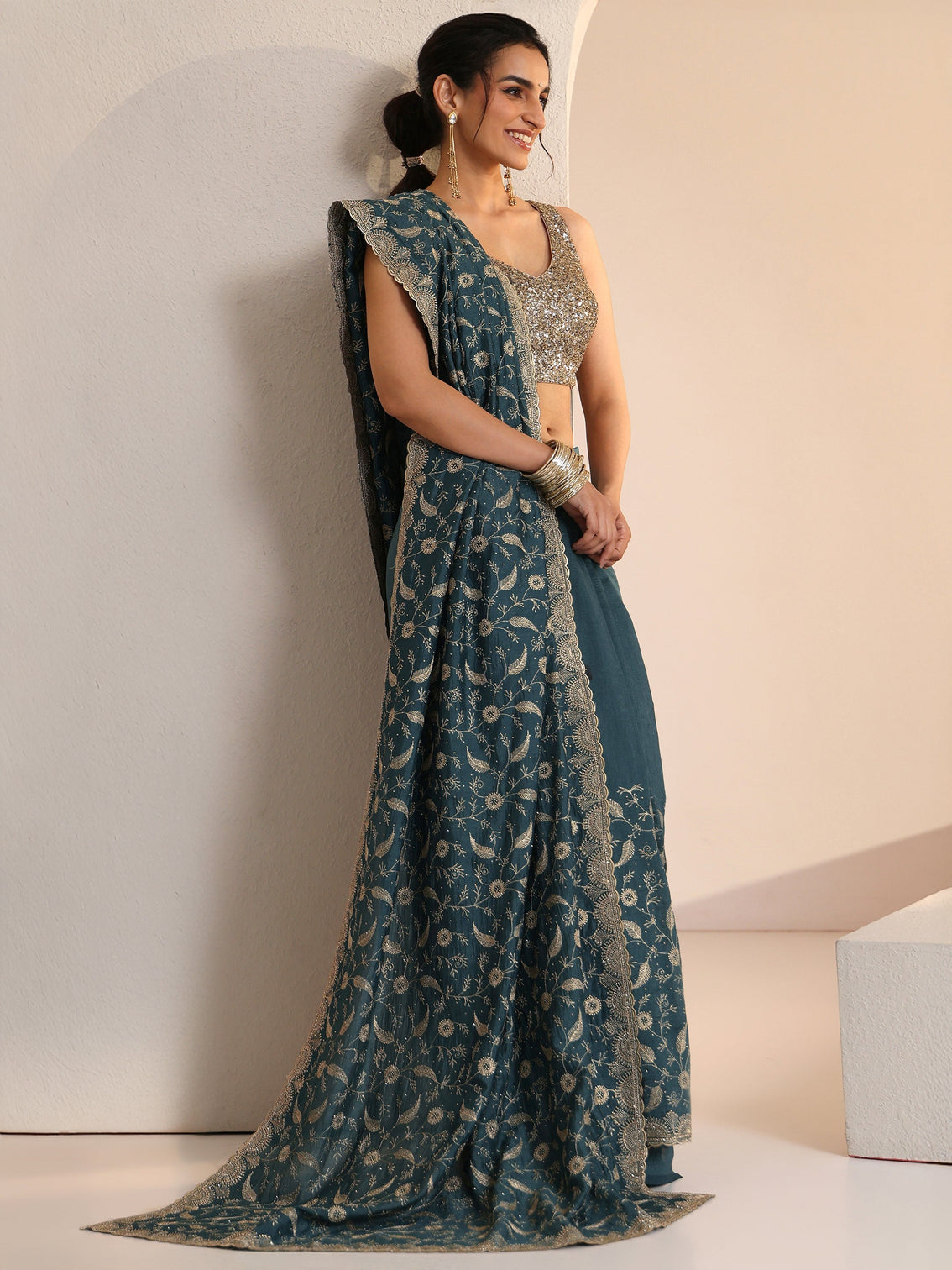 Mameraa Teal Green Floral Embroidered Silk Blend Saree
