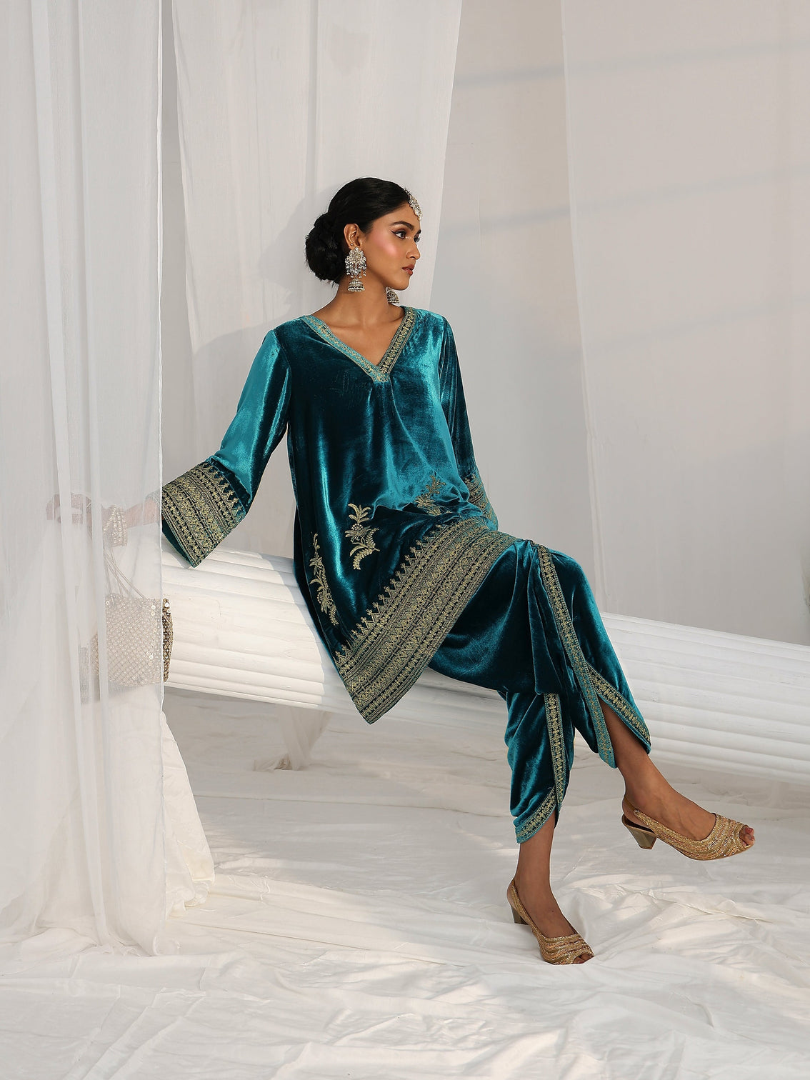 Mameraa Turquoise Blue Embroidered Velvet Co-Ord Set