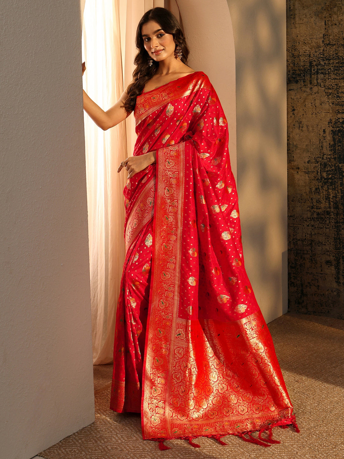 Mameraa Vermilion Red Banarasi Silk Blend Saree