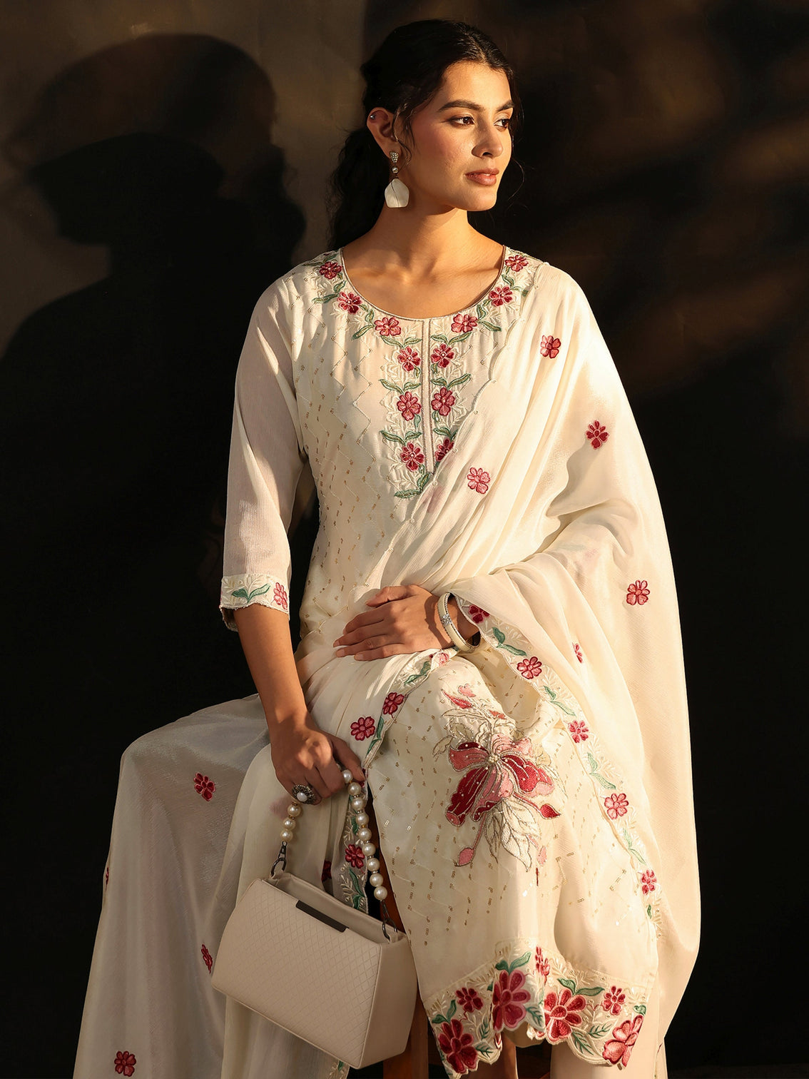 Mameraa White Floral Chevron Printed Chinon Straight Suit Set