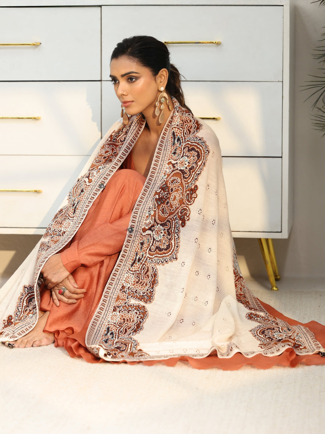 Mameraa White Knitted Acrylic Wrap Shawl