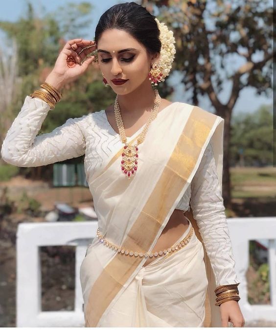 White Printed Saree in Linen Fabric