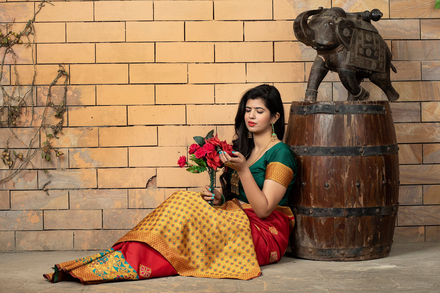 Magnetic Red Colored Festive Wear Woven Banarasi Silk Saree
