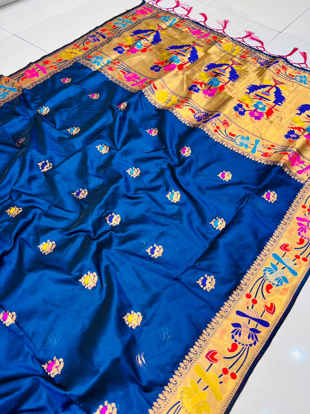 Inspiring Navy Blue Paithani Silk Saree With Gorgeous Blouse Piece