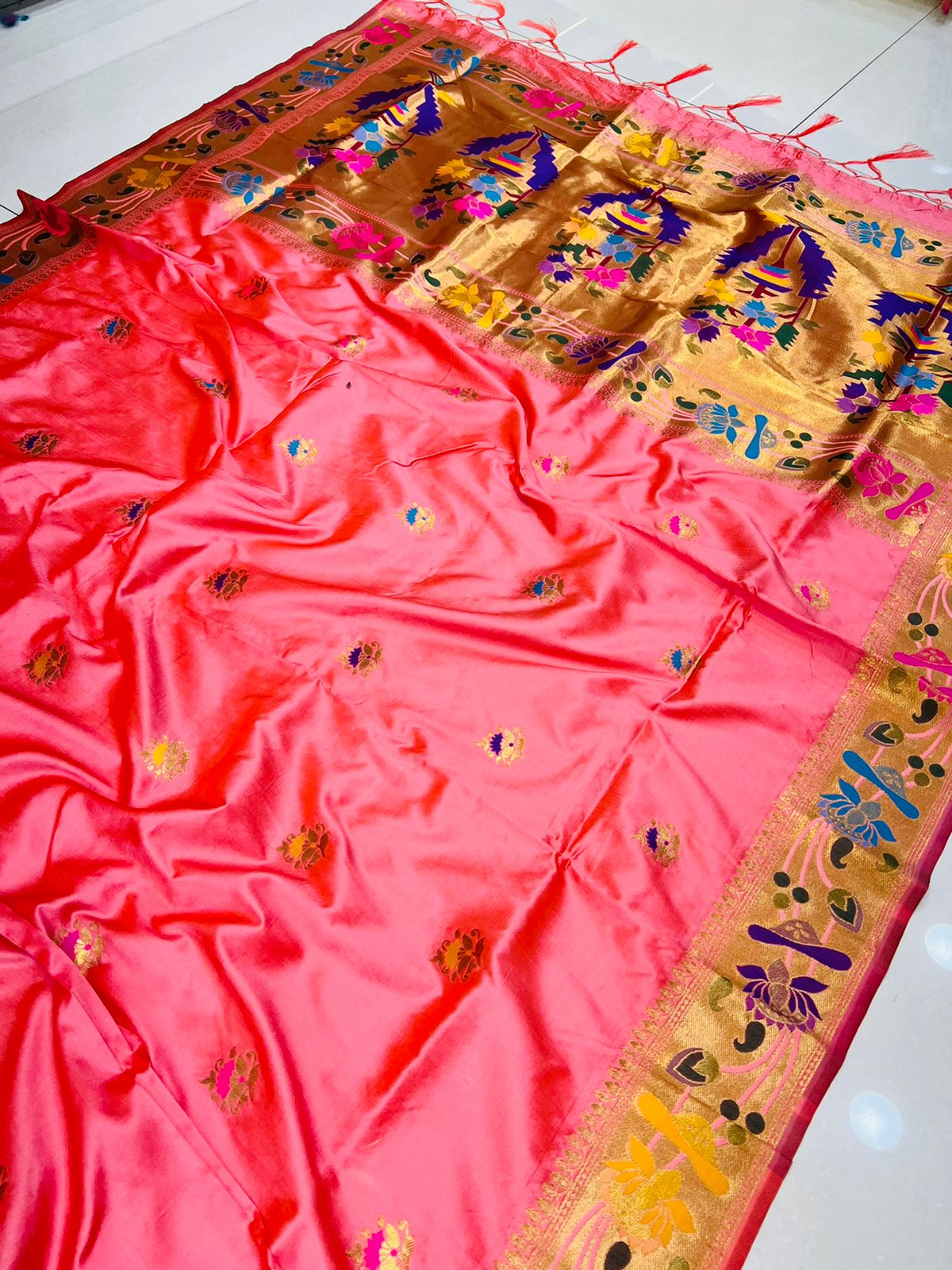 An insanely Pink Paithani Silk Saree With Gorgeous Blouse Piece - Mameraa