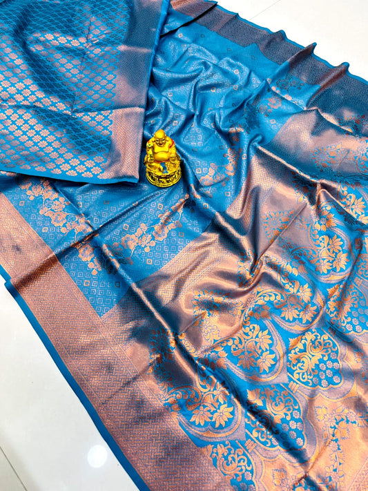 Flamboyant Firozi Kanjivaram Silk with Rich Blue Blouse Piece