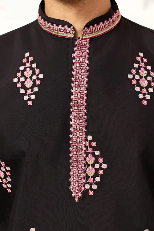 Ethnic Speical Classic Black Embroidered Kurta for Mens