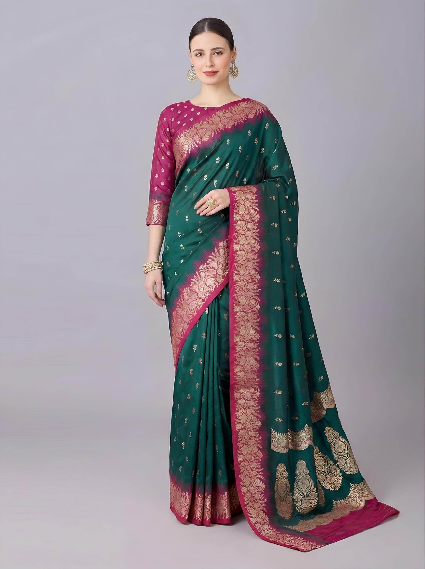 Resonant Dark Green Pure Zari Weaving Banarasi Silk Saree With Enthralling Blouse Piece