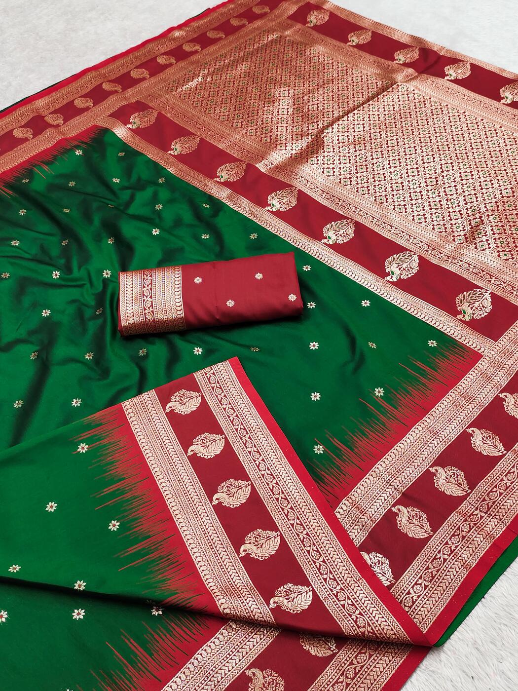 Beleaguer Dark Green Pure Zari Weaving Banarasi Silk Saree With Fairytale Blouse Piece