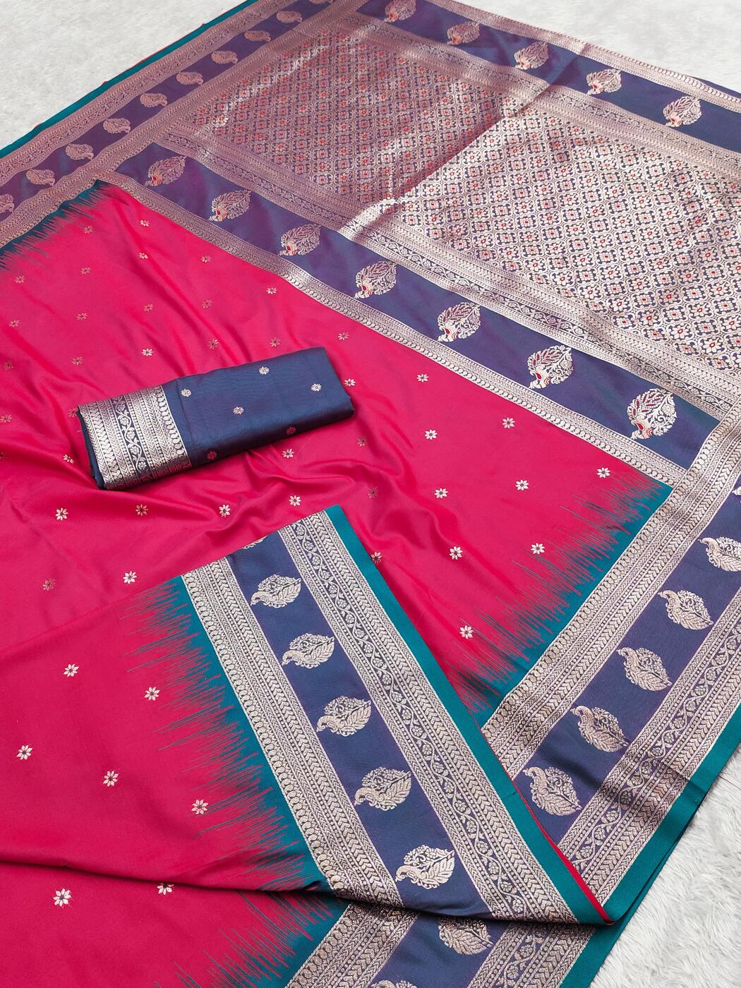Enigmatic Dark Pink Pure Zari Weaving Banarasi Silk Saree With Evocative Blouse Piece