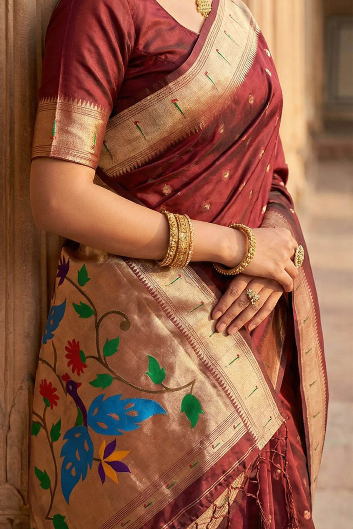 Adorning Maroon Paithani Silk Saree With Enamoring Blouse Piece