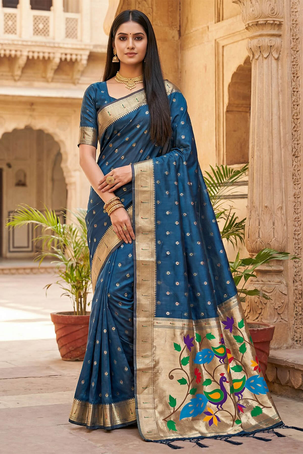 Profuse Rama Paithani Silk Saree With Transcendent Blouse Piece