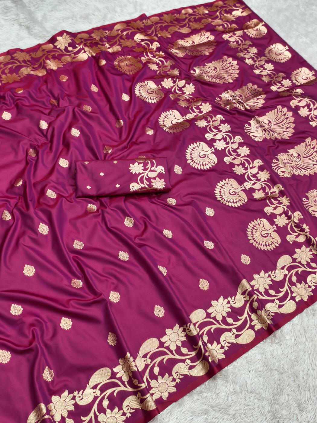Ravishing Purple Pure Zari Weaving Banarasi Silk Saree With Ornate Blouse Piece