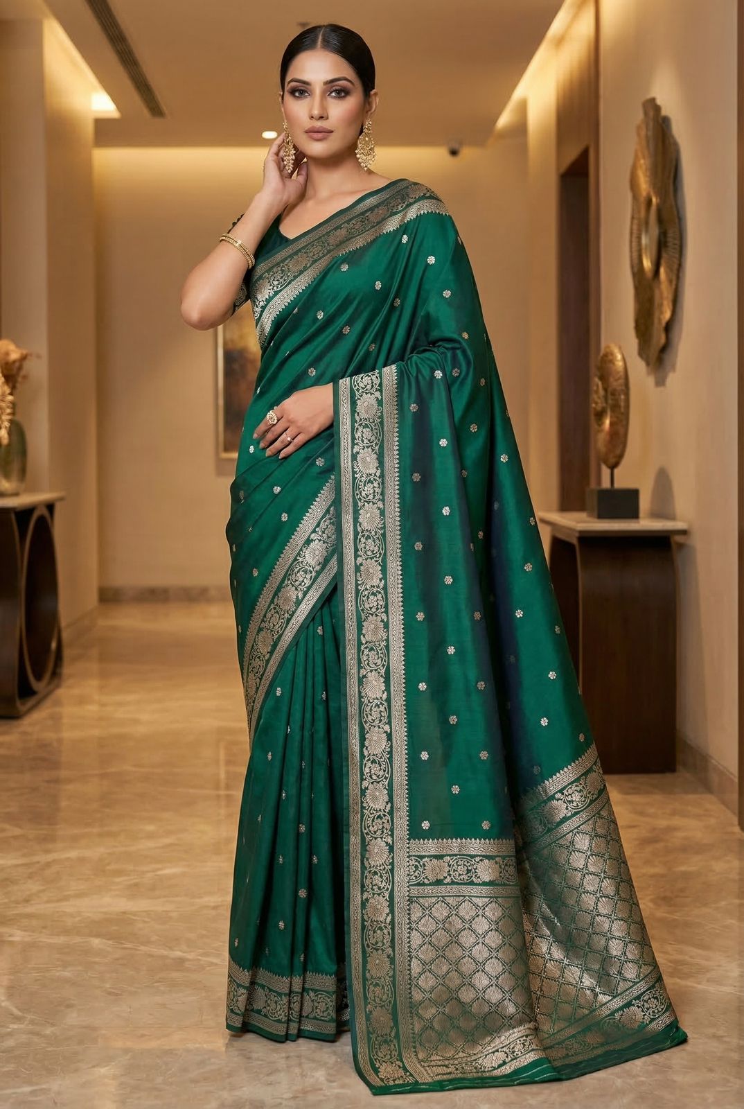 Dulcet Rama Pure Zari Weaving Banarasi Silk Saree With Splendorous Blouse Piece
