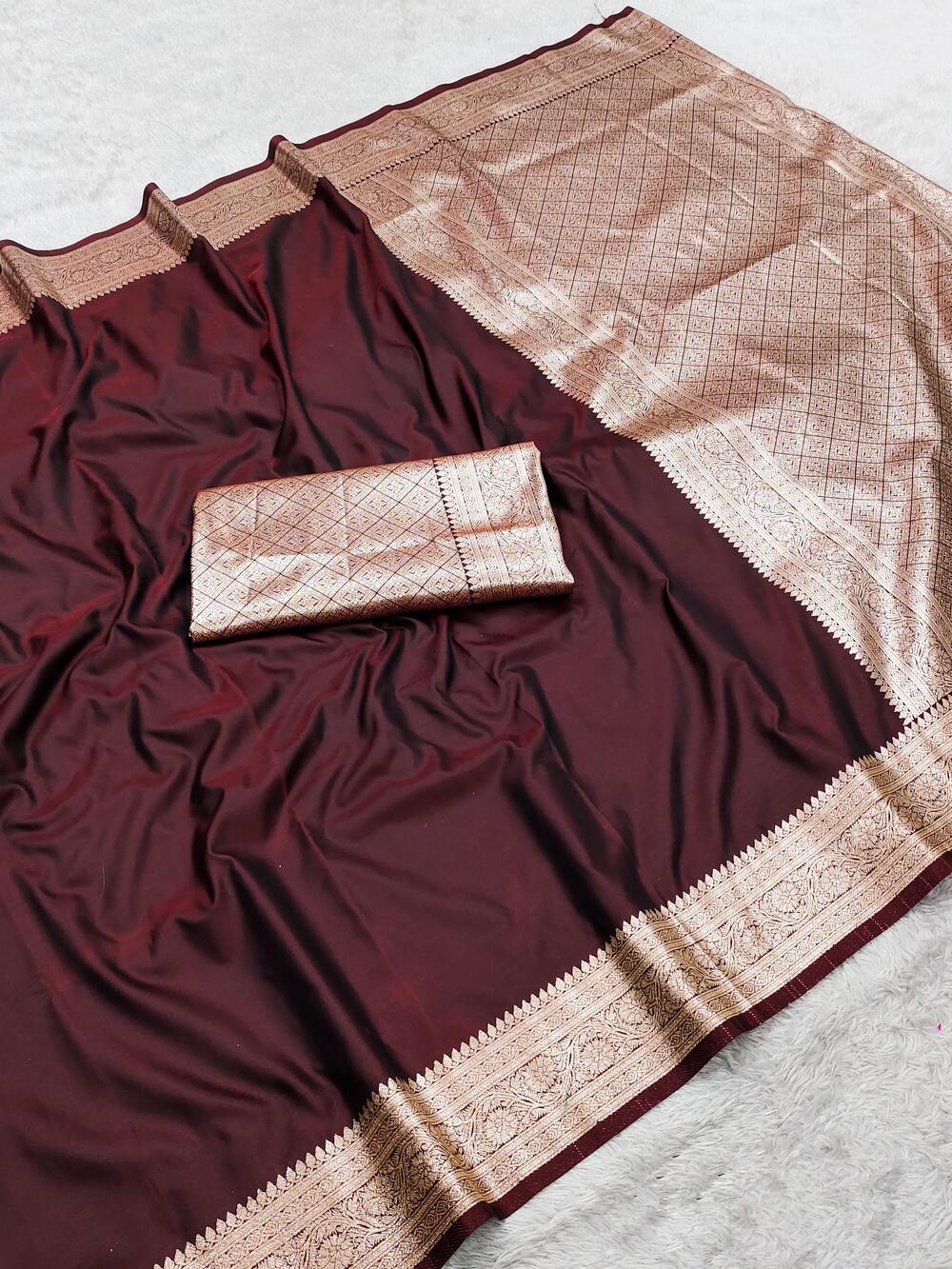 Ailurophile Brown Pure Zari Weaving Banarasi Silk Saree With Mesmeric Blouse Piece