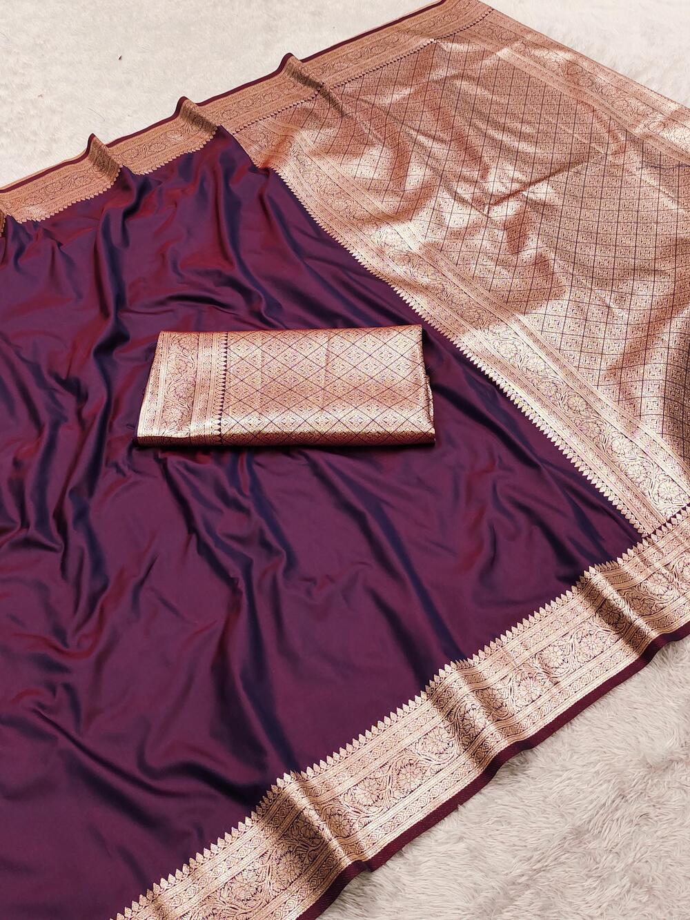 Elaborate Purple Pure Zari Weaving Banarasi Silk Saree With Pulsating Blouse Piece