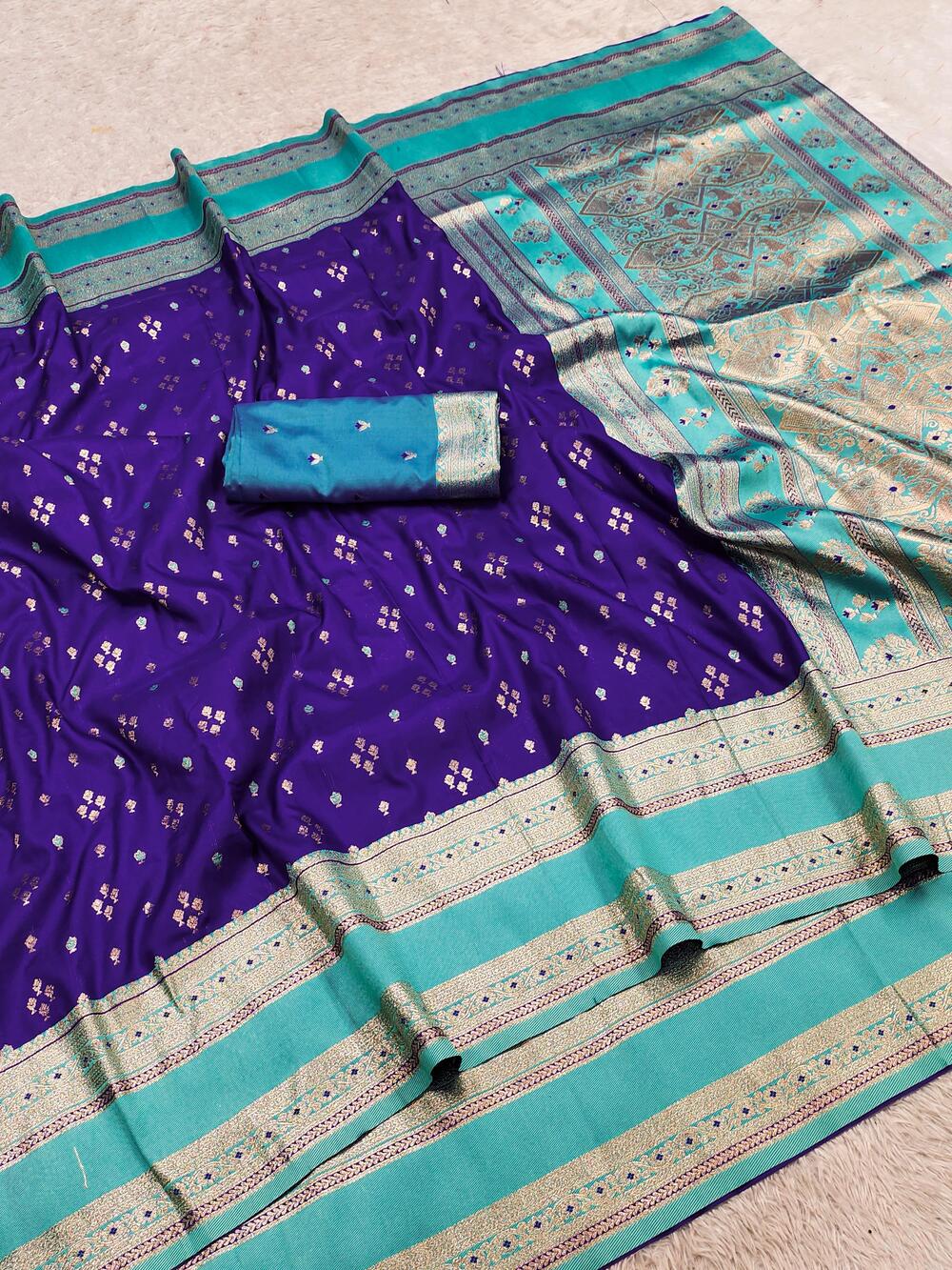 Charismatic Purple Pure Zari Weaving Banarasi Silk Saree With Innovative Blouse Piece
