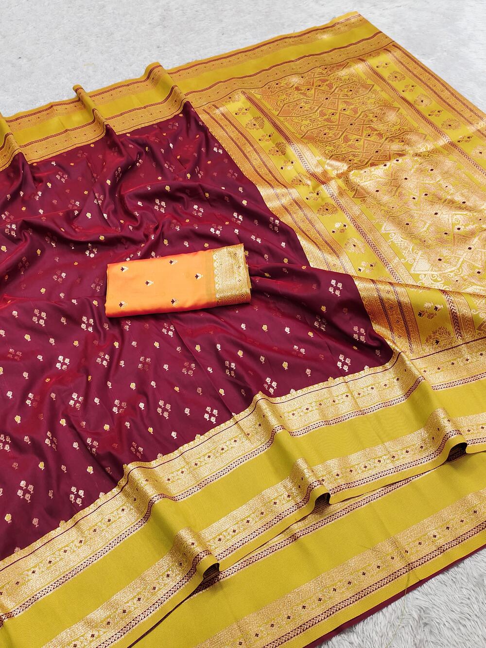 Desirable Wine Pure Zari Weaving Banarasi Silk Saree With Desiring Blouse Piece
