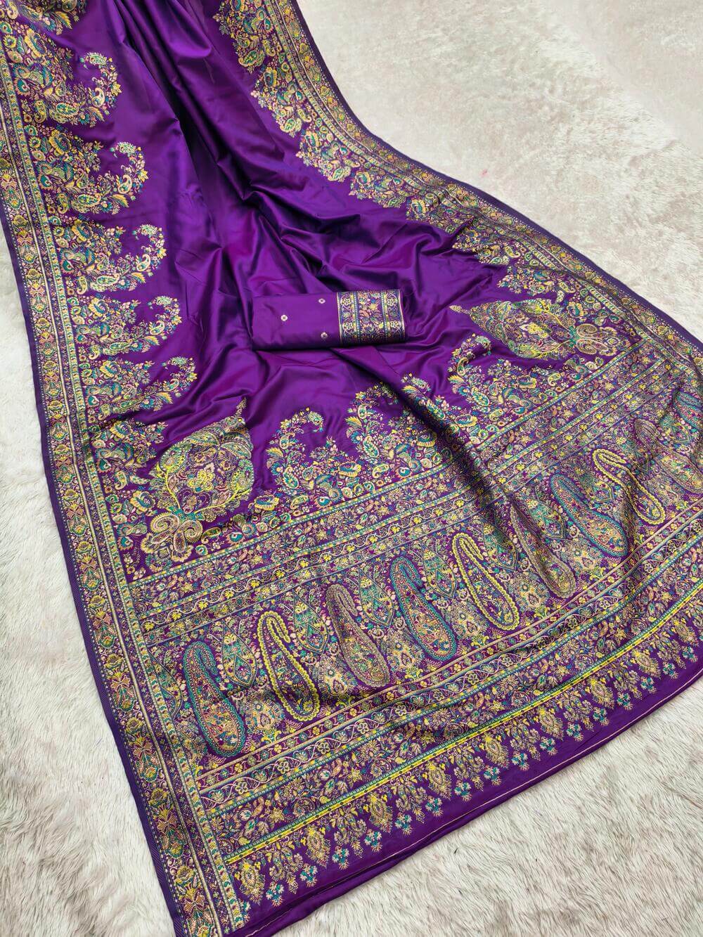 Scrumptious Purple Pashmina Saree With Splendiferous Blouse Piece