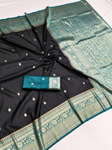 Groovy Black Pure Zari Weaving Banarasi Silk Saree With Fantabulous Blouse Piece