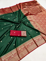 Supernal Dark Green Pure Zari Weaving Banarasi Silk Saree With Refreshing Blouse Piece