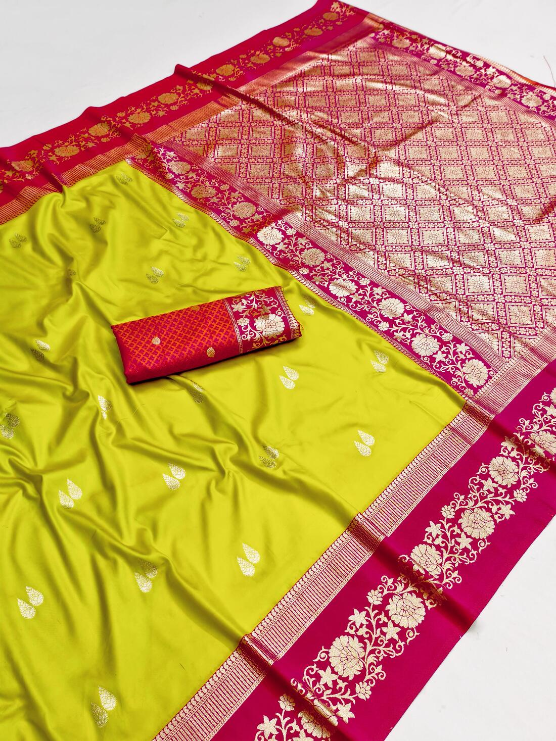 Demesne Parrot Pure Zari Weaving Banarasi Silk Saree With Zephyr Blouse Piece