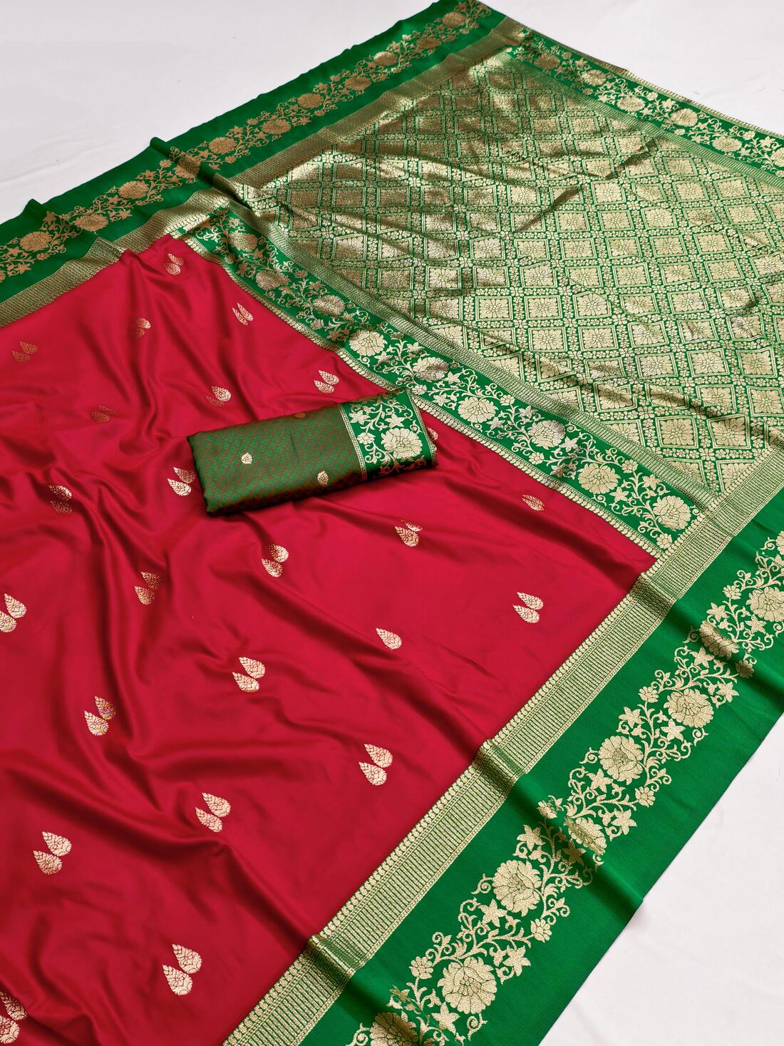Fragrant Red Pure Zari Weaving Banarasi Silk Saree With Mesmeric Blouse Piece