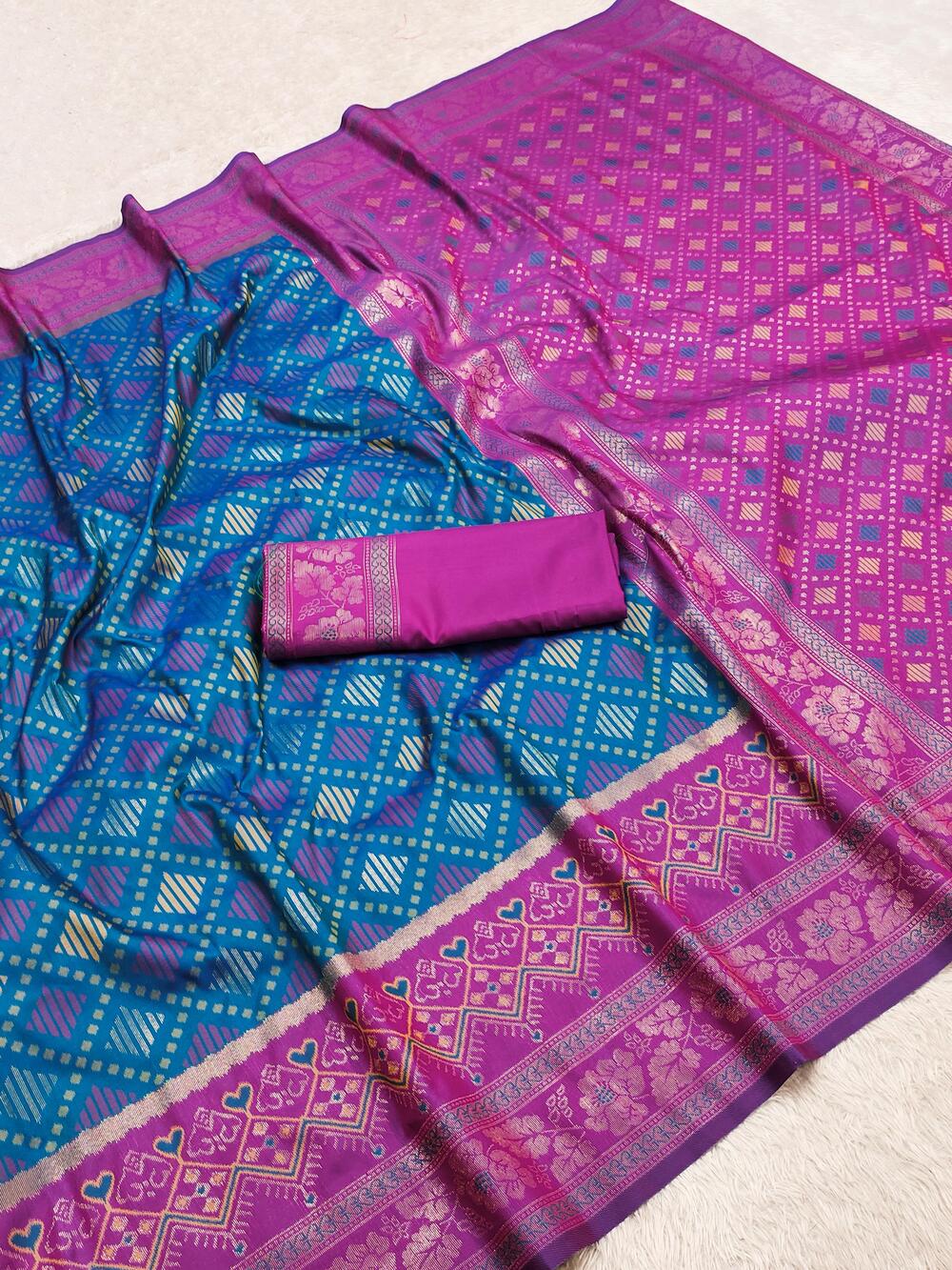 Exuberant Blue Pure Zari Weaving Banarasi Silk Saree With Chatoyant Blouse Piece
