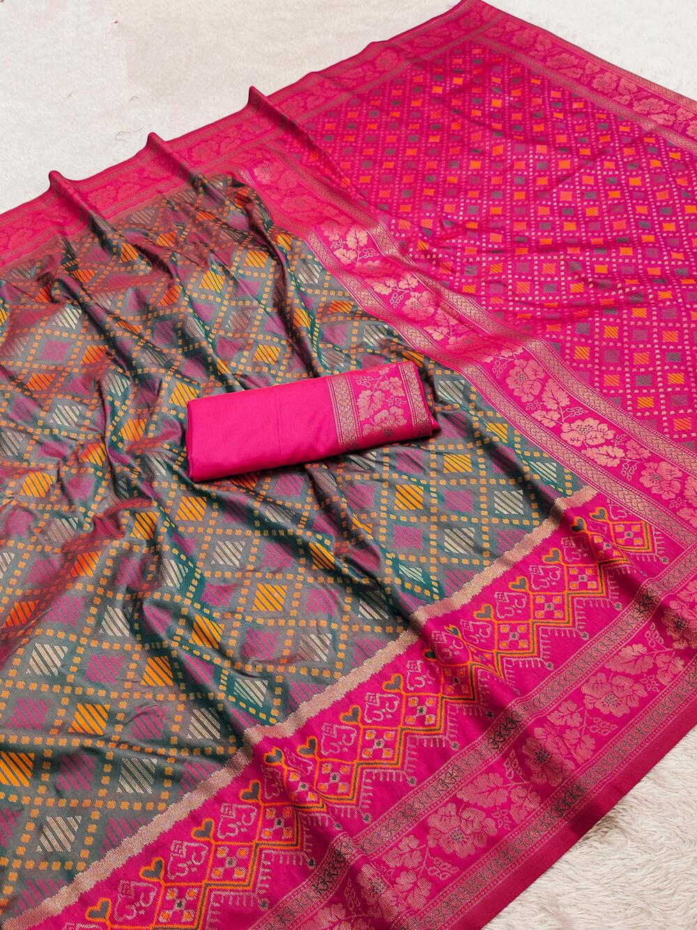 Bucolic Grey Pure Zari Weaving Banarasi Silk Saree With Evanescent Blouse Piece