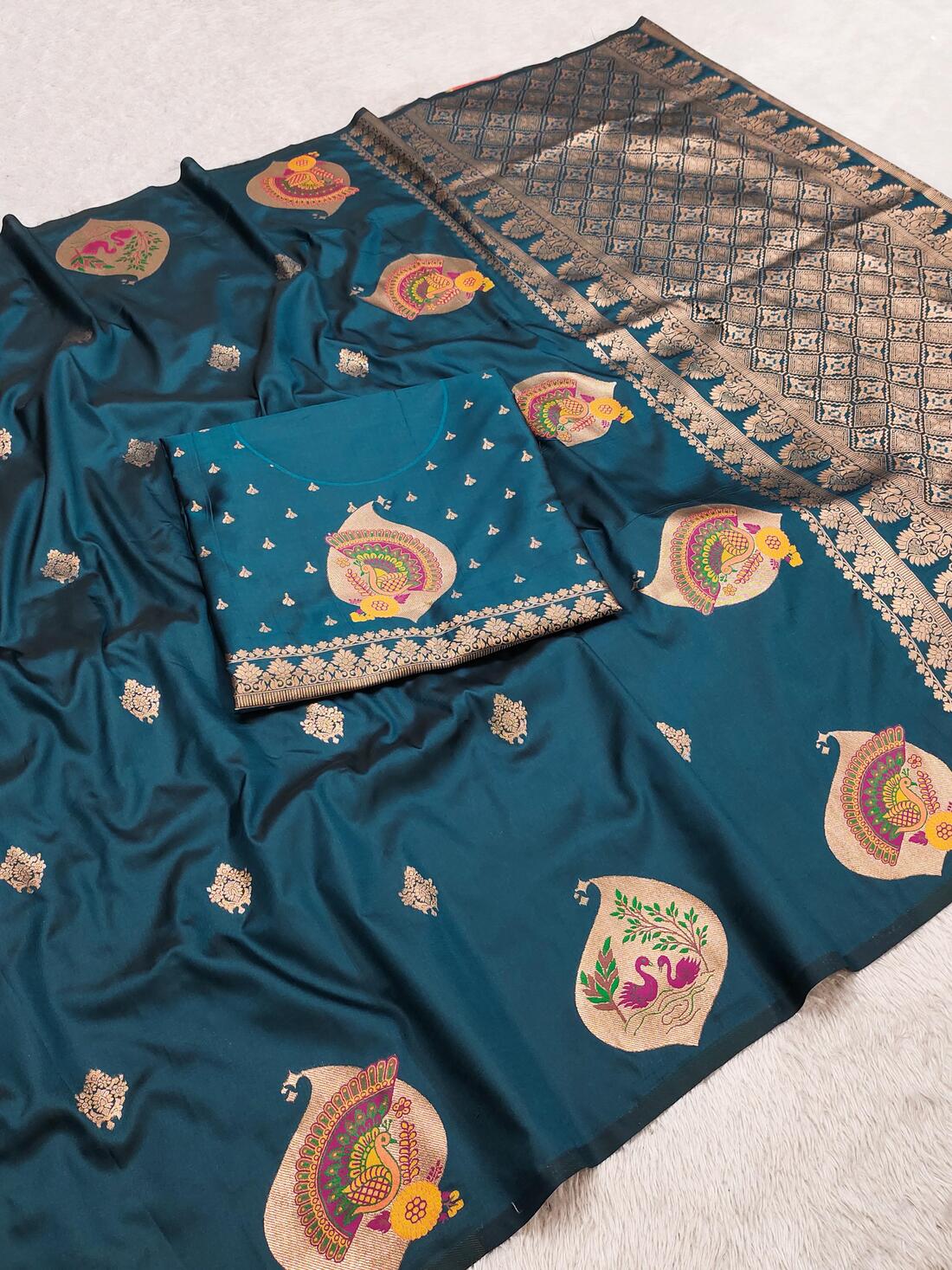 Denouement Navy Blue Pure Zari Weaving Banarasi Silk Saree With Prodigal Blouse Piece