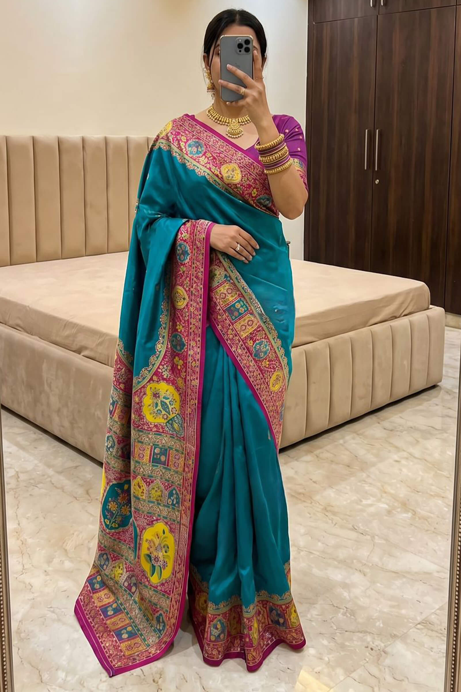 Outstanding Firozi Pashmina Silk Saree With Devastating Blouse Piece