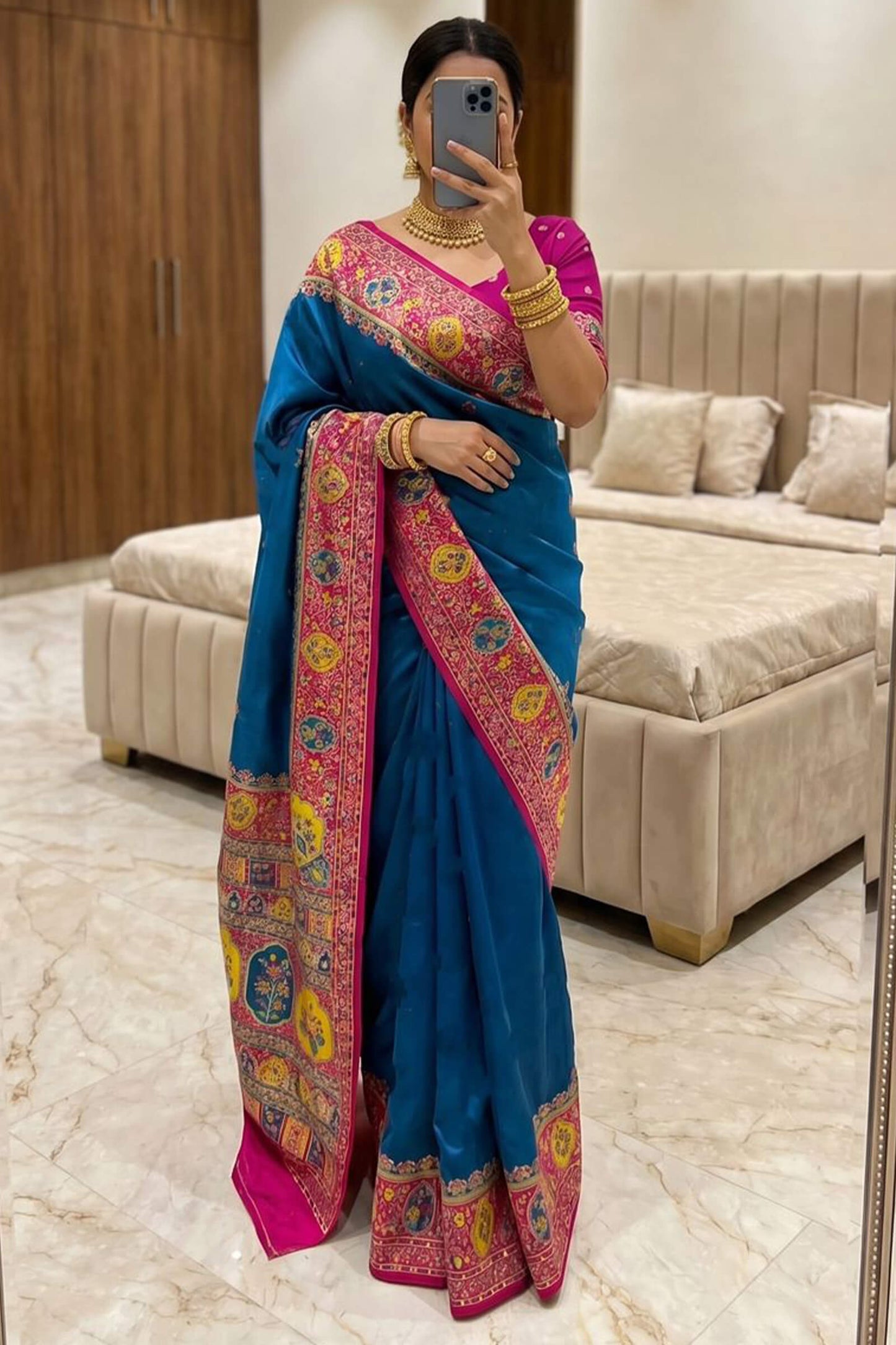 Efflorescence Rama Pashmina Silk Saree With Angelic Blouse Piece