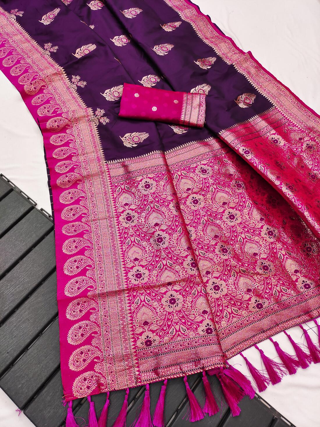 Glamorous Purple Pure Zari Weaving Banarasi Silk Saree With Epiphany Blouse Piece