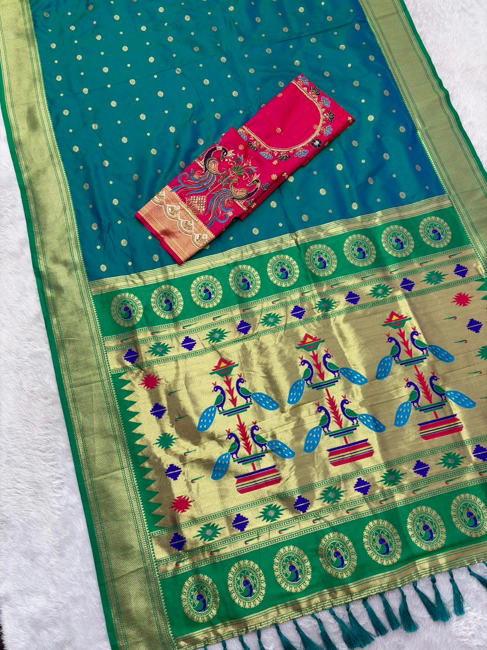 Blooming Rama Paithani Silk Saree With Handwork Blouse Piece