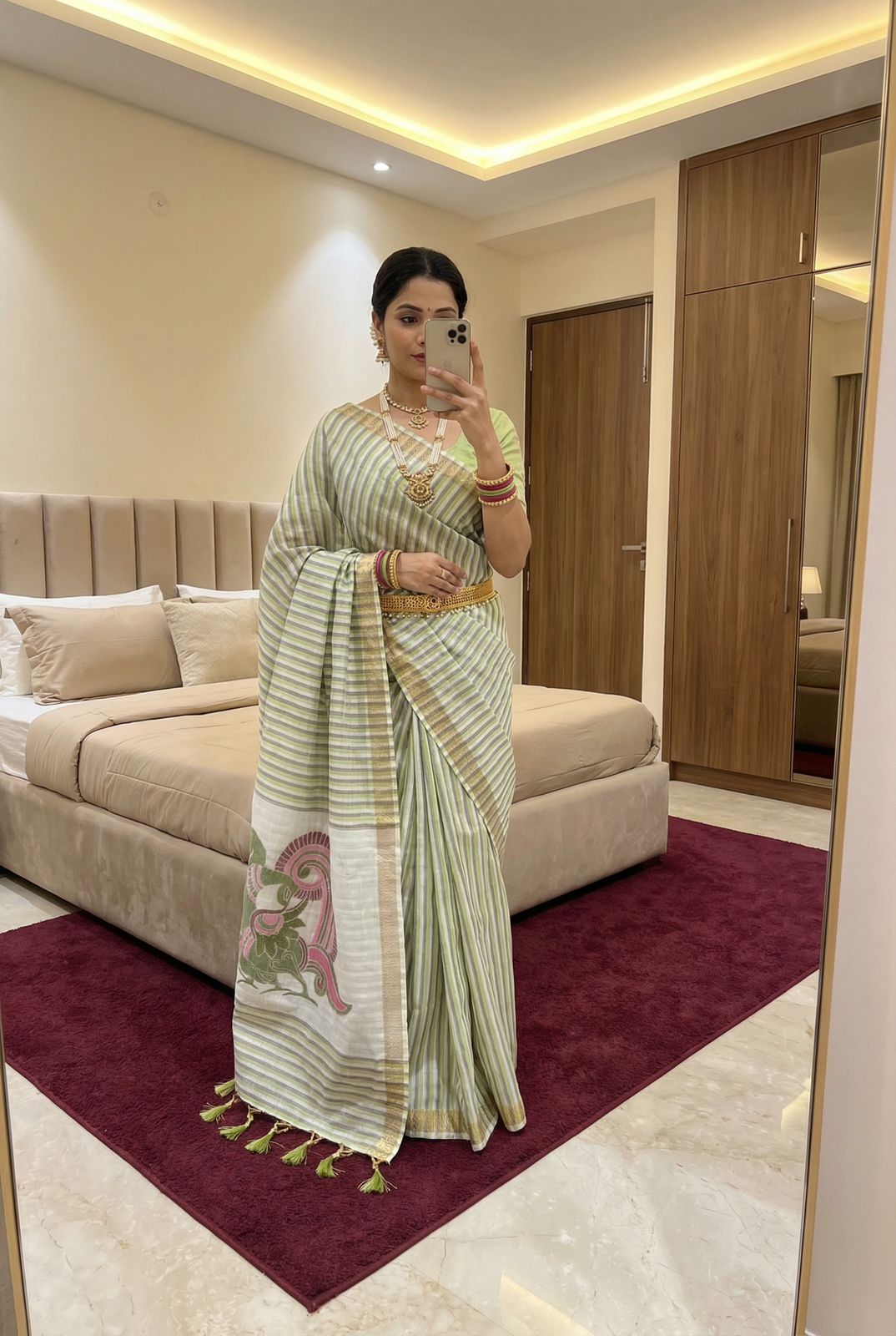 Symmetrical Pista Linen Silk Saree With Cynosure Blouse Piece