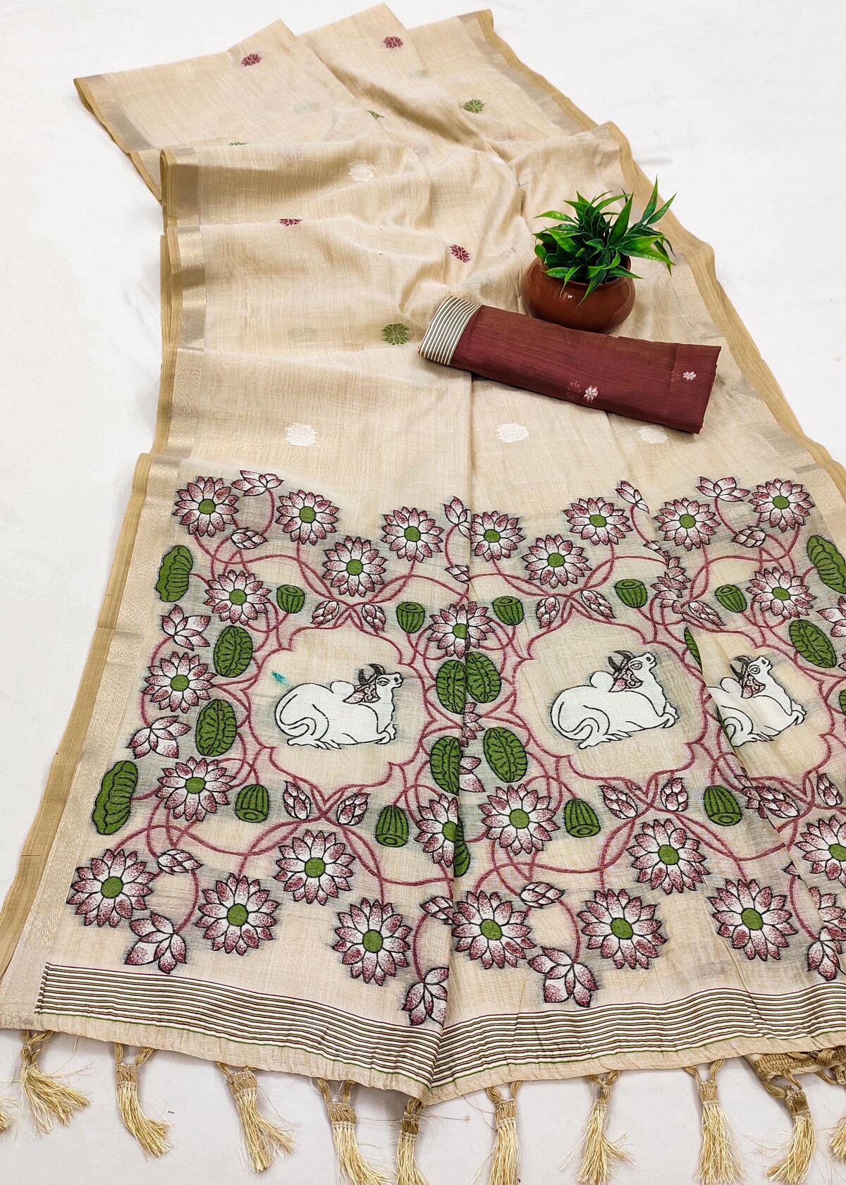 Posh Beige Pure Munga Cotton Silk Saree With Pretty Blouse Piece