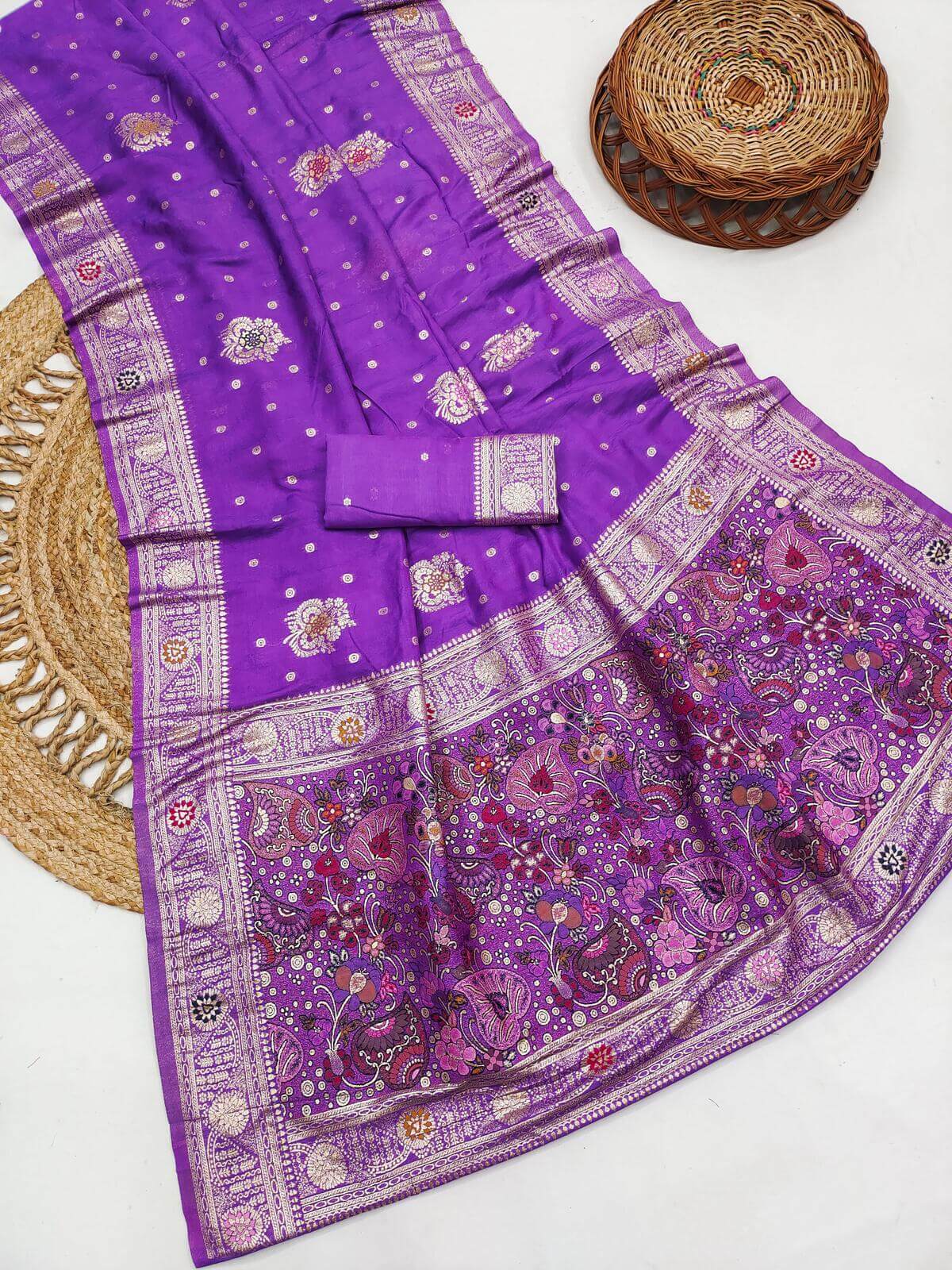 Verdant Lavender Banarasi Dola Silk Saree With Twirling Blouse Piece
