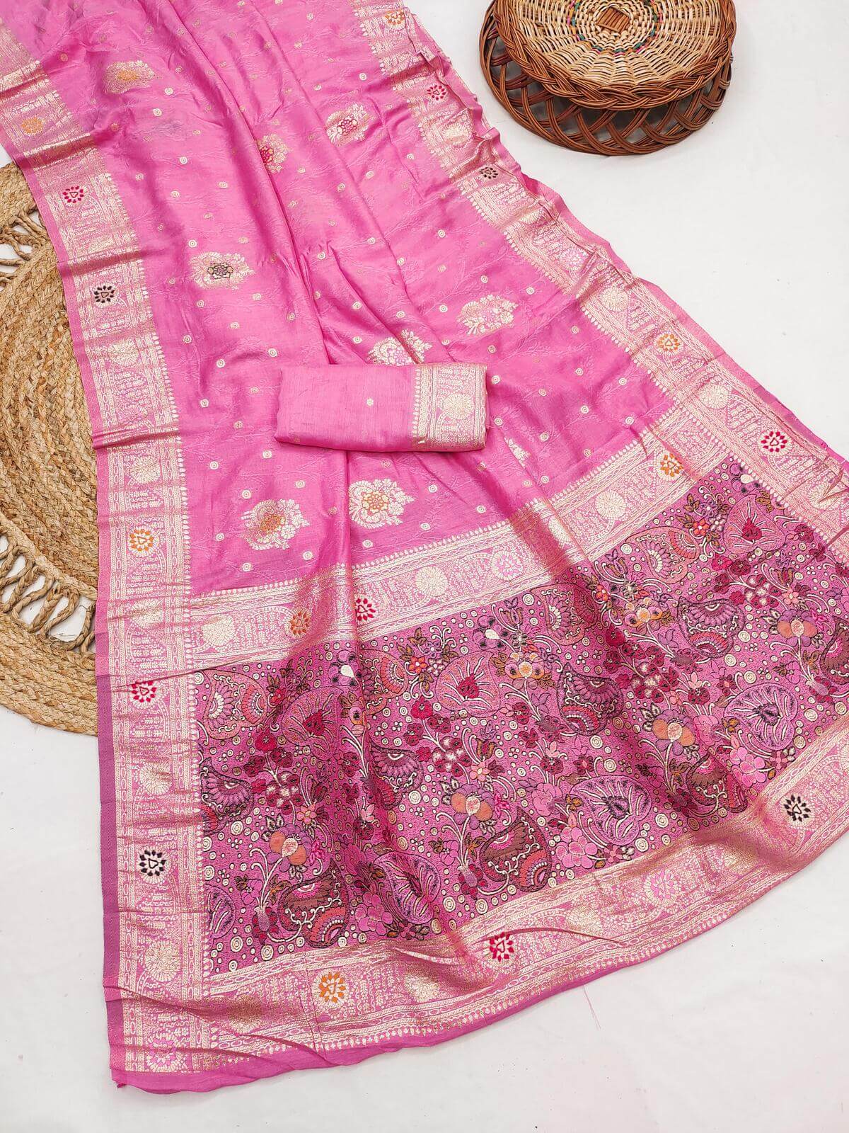 Winsome Pink Banarasi Dola Silk Saree With Vivacious Blouse Piece