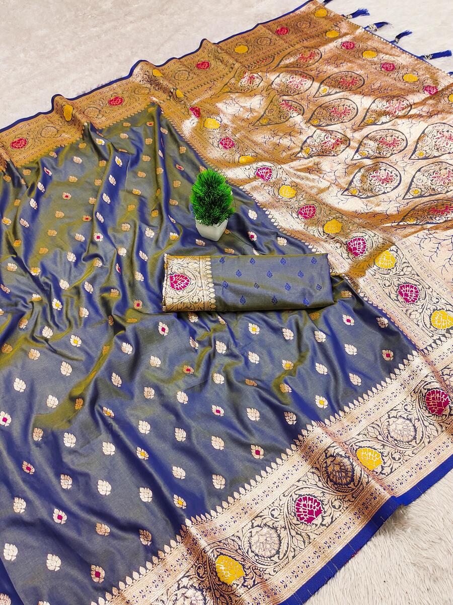 Demure Grey Soft Banarasi Silk Saree With Ineffable Blouse Piece