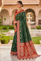 Lustrous Dark Green Pure Zari Weaving Banarasi Silk Saree With Beguiling Blouse Piece