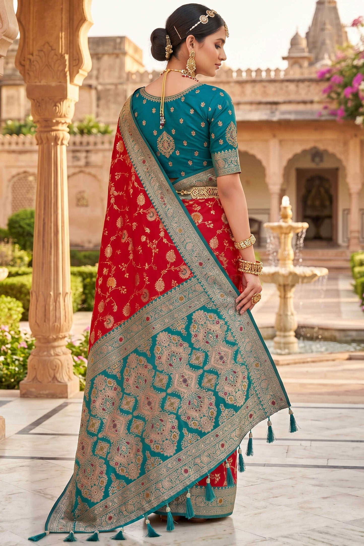 Posh Red Pure Zari Weaving Banarasi Silk Saree With Smashing Blouse Piece